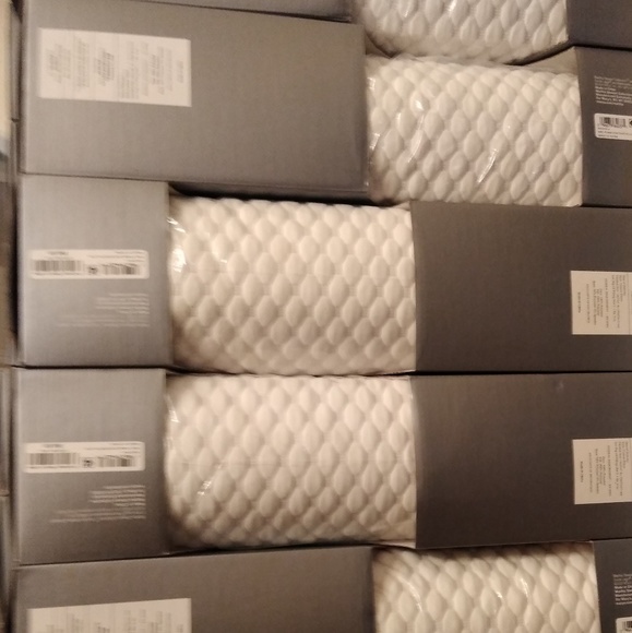 Martha Stewart Dream Science Memory Foam Pillow - Picture 6 of 6